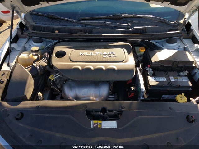 1C3CCCAB1GN104665 Chrysler 200 Limited