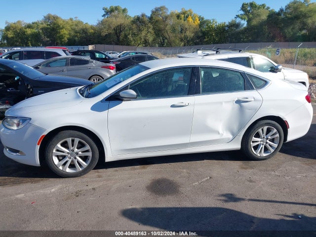 1C3CCCAB1GN104665 Chrysler 200 Limited