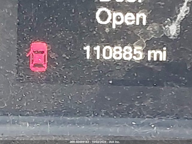 1C3CCCAB1GN104665 Chrysler 200 Limited