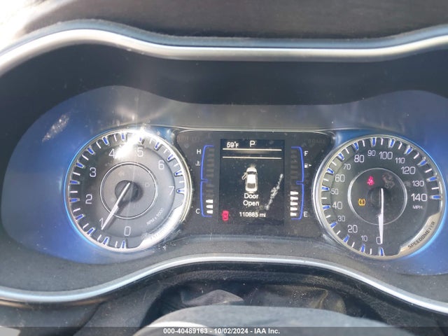 1C3CCCAB1GN104665 Chrysler 200 Limited