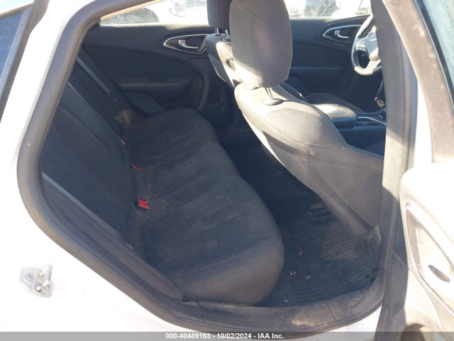 1C3CCCAB1GN104665 Chrysler 200 Limited