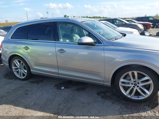 Audi Q7 3.0t Premium 2017 WA1VAAF71HD056167 Image 13