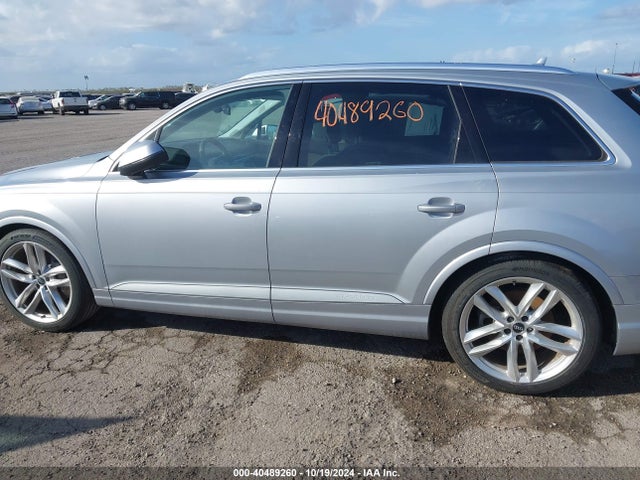 Audi Q7 3.0t Premium 2017 WA1VAAF71HD056167 Image 14