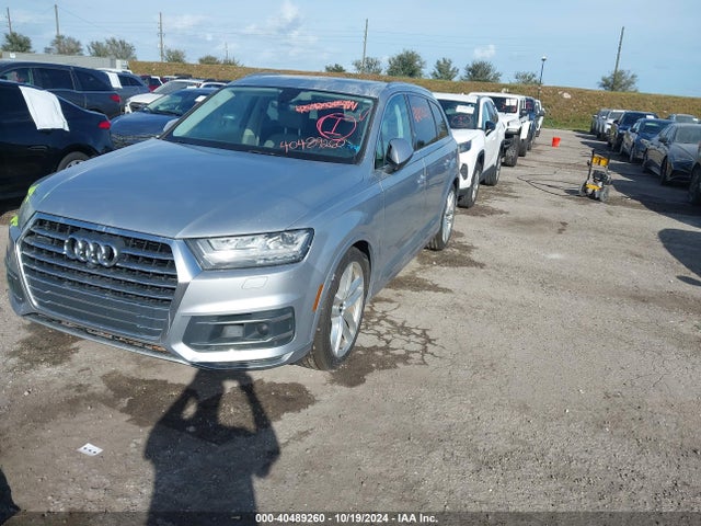 Audi Q7 3.0t Premium 2017 WA1VAAF71HD056167 Image 2