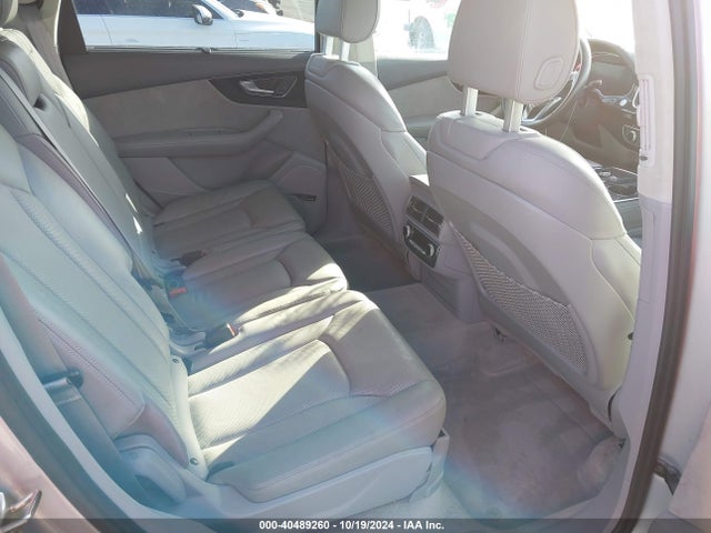 Audi Q7 3.0t Premium 2017 WA1VAAF71HD056167 Image 8
