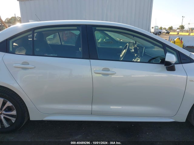 JTDEAMDE8MJ016141 Toyota Corolla Hybrid Le