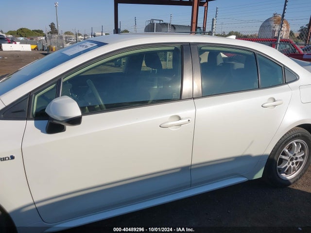 JTDEAMDE8MJ016141 Toyota Corolla Hybrid Le