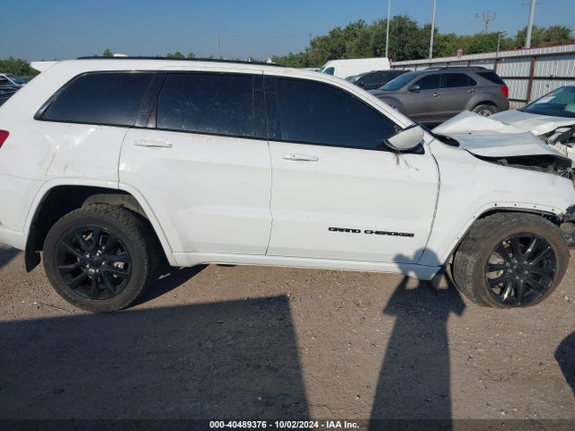1C4RJFAGXJC202315 Jeep Grand Cherokee Altitude 4x4