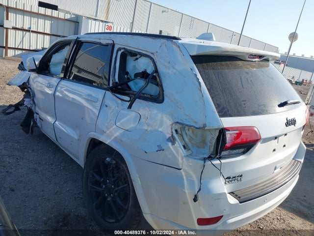 1C4RJFAGXJC202315 Jeep Grand Cherokee Altitude 4x4