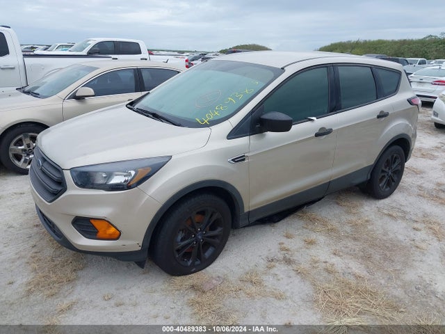 Ford ESCAPE S 2018 1FMCU0F72JUB97264 Image 2