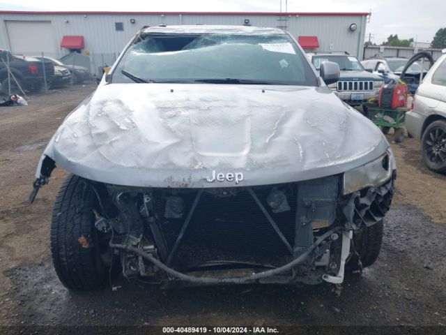1C4RJFAG3JC113329 Jeep Grand Cherokee Laredo E 4x4