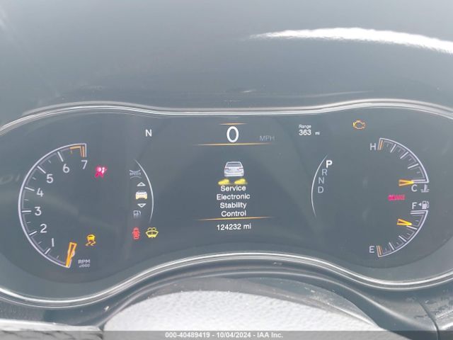 1C4RJFAG3JC113329 Jeep Grand Cherokee Laredo E 4x4