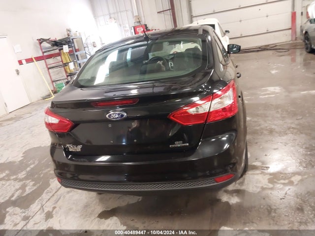 Ford FOCUS SE 2014 1FADP3F21EL381487 Image 16