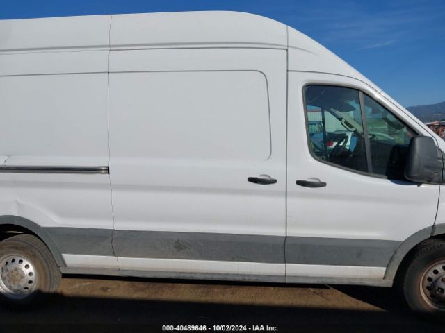 1FTBR2X86NKA63329 Ford Transit-250 Cargo Van