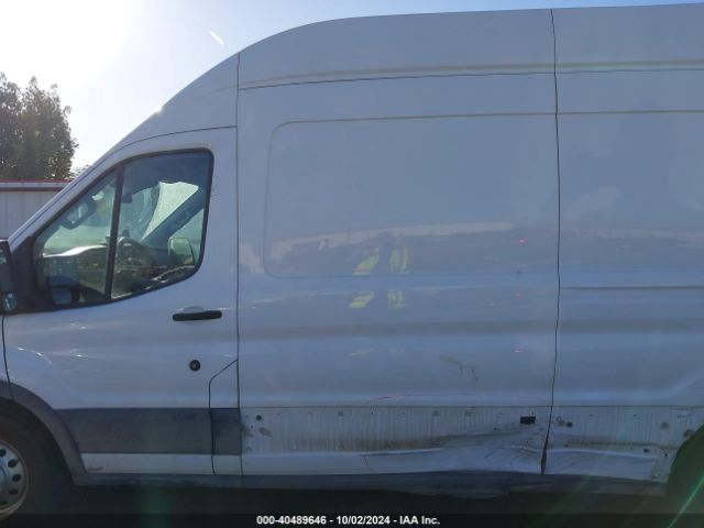 1FTBR2X86NKA63329 Ford Transit-250 Cargo Van