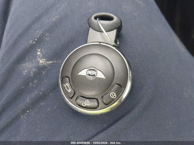 2011 MINI COOPER WMWSU3C51BT096502 Photo 10