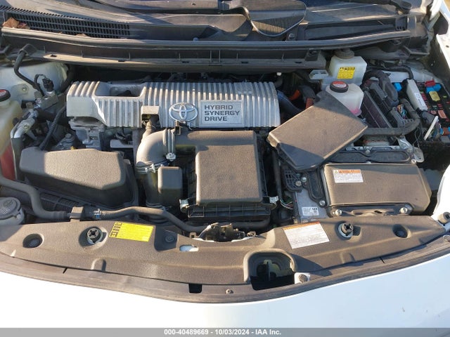 Toyota Prius Two 2015 JTDKN3DU9F0437254 Image 10