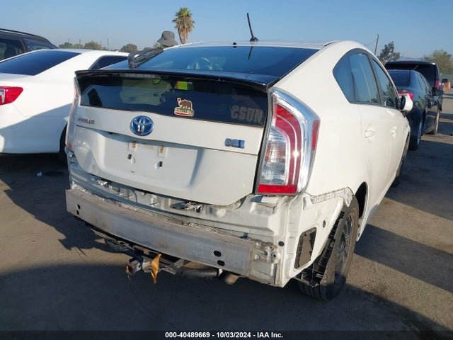 Toyota Prius Two 2015 JTDKN3DU9F0437254 Image 6