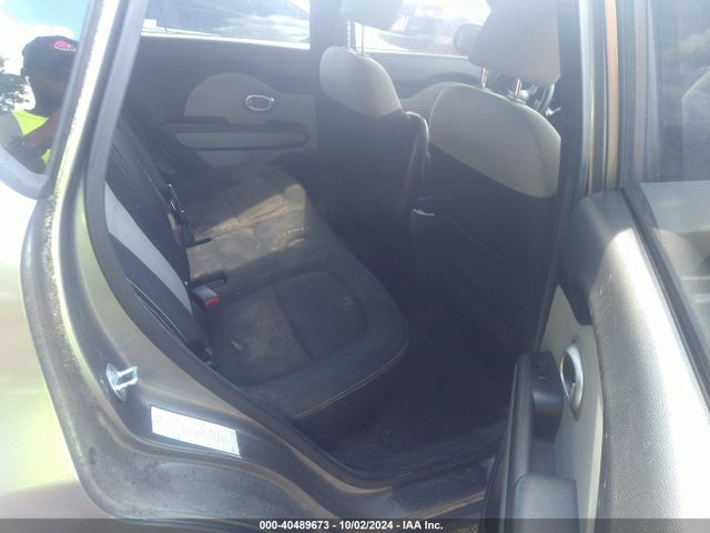 KIA SOUL + 2016 KNDJP3A5XG7241335 Image 8