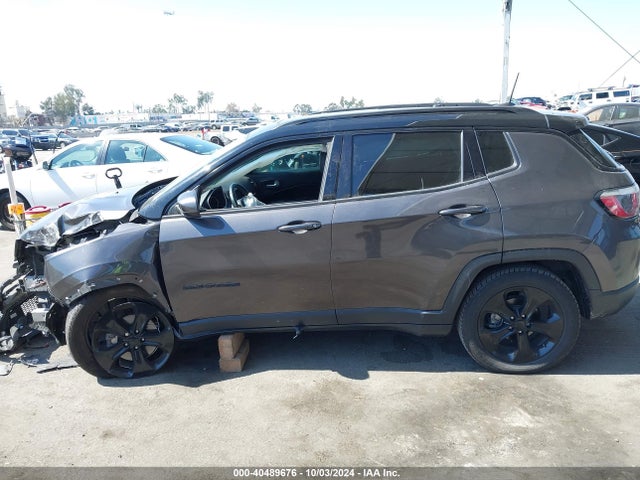 3C4NJCBB1KT743422 Jeep Compass Altitude Fwd