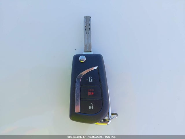 Toyota RAV4 LE 2019 JTMG1RFV4KJ018825 Image 11