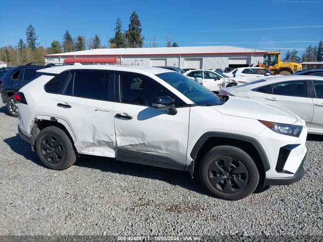 Toyota RAV4 LE 2019 JTMG1RFV4KJ018825 Image 14