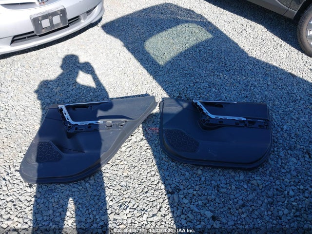 Toyota RAV4 LE 2019 JTMG1RFV4KJ018825 Image 12