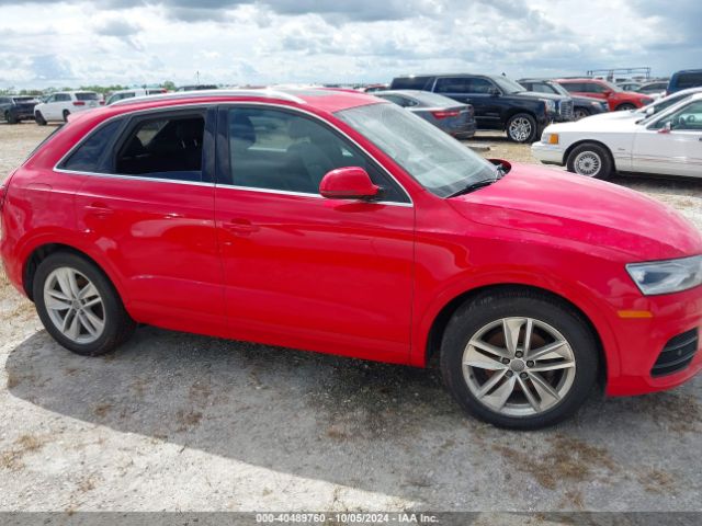WA1JCCFS0HR002208 Audi Q3 2.0t Premium