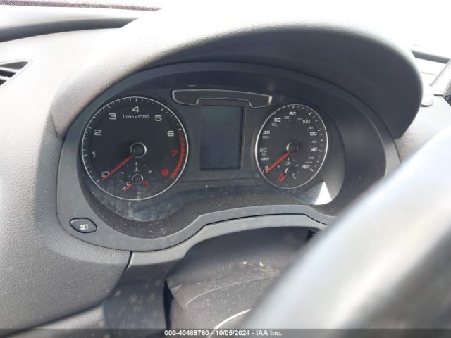 WA1JCCFS0HR002208 Audi Q3 2.0t Premium