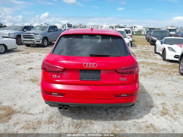 WA1JCCFS0HR002208 Audi Q3 2.0t Premium