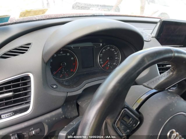 WA1JCCFS0HR002208 Audi Q3 2.0t Premium