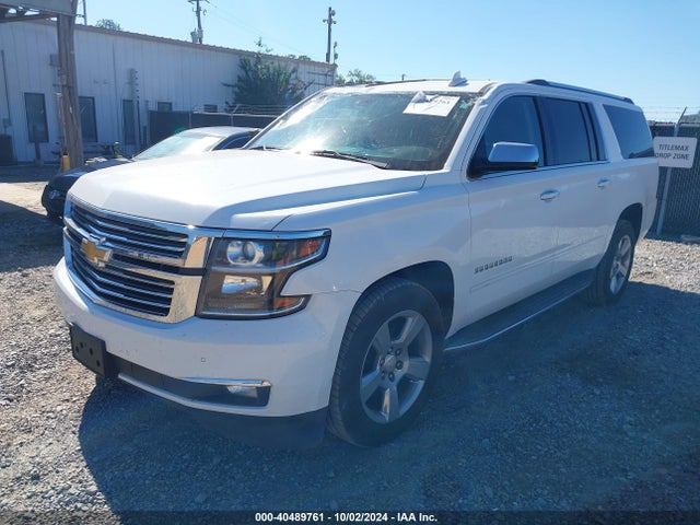 Chevrolet Suburban Premier 2017 1GNSCJKC1HR214426 Image 2