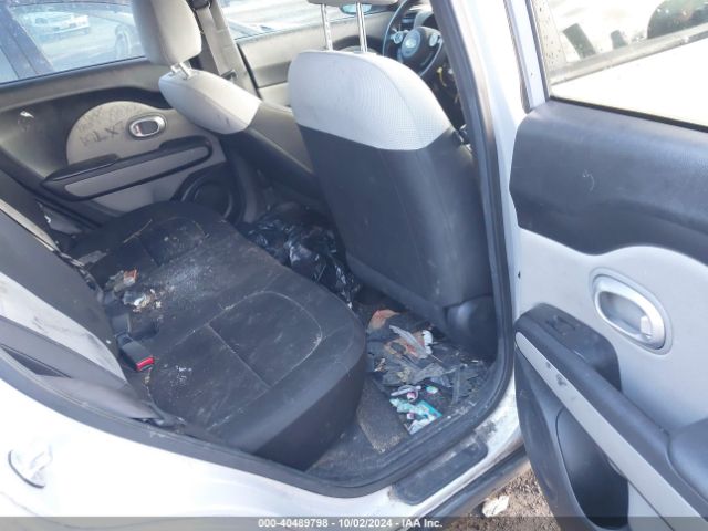 KNDJN2A20F7805465 KIA Soul