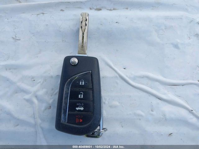 Toyota CAMRY LE 2018 4T1B11HK9JU018617 Image 11