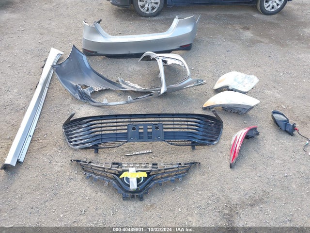 Toyota CAMRY LE 2018 4T1B11HK9JU018617 Image 12