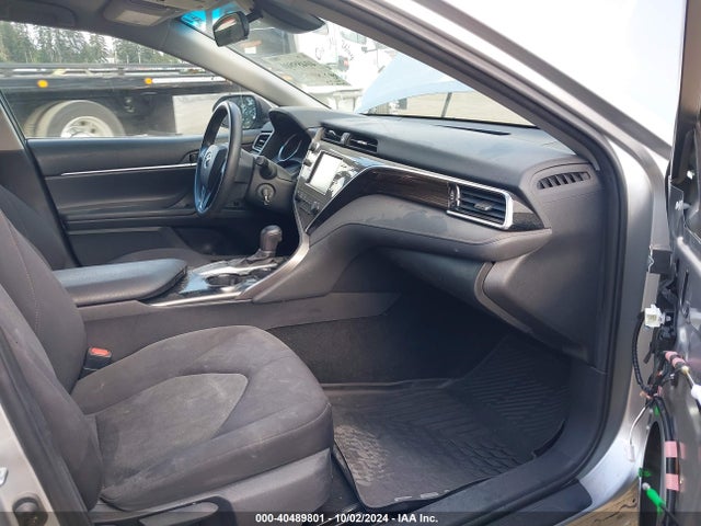Toyota CAMRY LE 2018 4T1B11HK9JU018617 Image 5