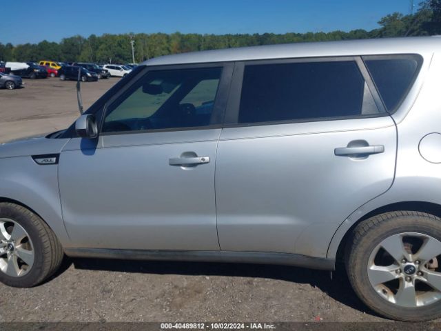 KNDJN2A21J7592227 KIA Soul