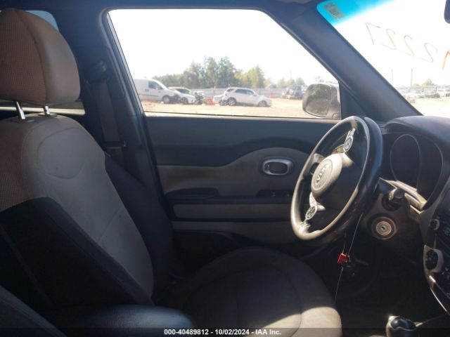 KNDJN2A21J7592227 KIA Soul