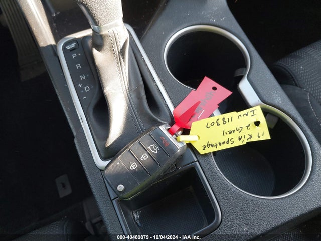 KNDPMCAC9H7202125 KIA Sportage Lx