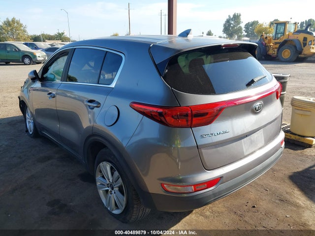 KNDPMCAC9H7202125 KIA Sportage Lx