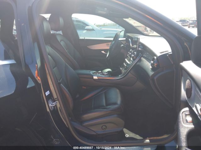 2019 MERCEDES-BENZ GLC 300 WDC0G4JB1KV127648 Photo 4
