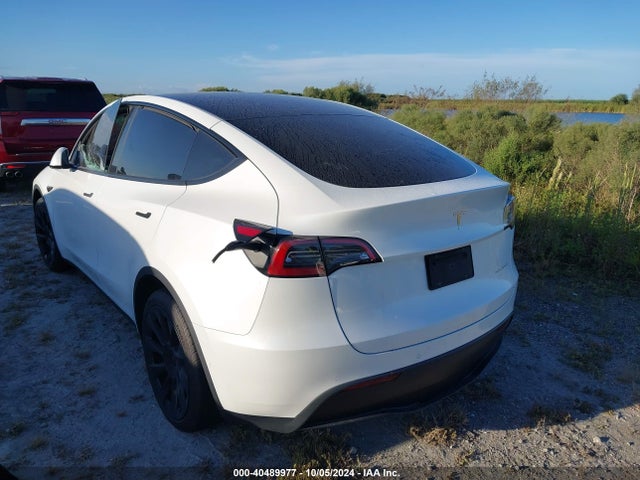 2022 TESLA MODEL Y 7SAYGAEE8NF468529 Photo 2