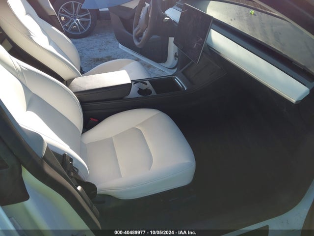 2022 TESLA MODEL Y 7SAYGAEE8NF468529 Photo 4