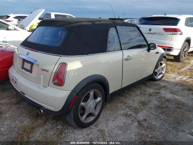 2006 MINI COOPER WMWRF33586TG14493 Photo 3