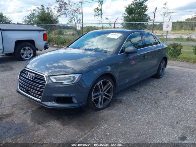WAUAUGFFXKA075912 Audi A3 40 Premium/40 Titanium Premium