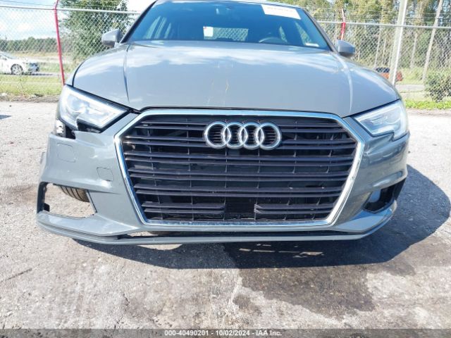 WAUAUGFFXKA075912 Audi A3 40 Premium/40 Titanium Premium