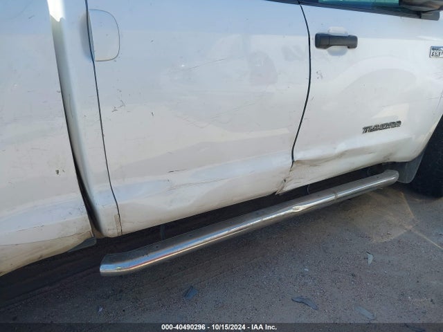 5TFRY5F10EX166210 Toyota Tundra Sr5 5.7l V8