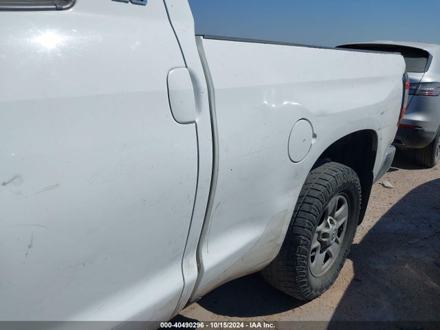 5TFRY5F10EX166210 Toyota Tundra Sr5 5.7l V8