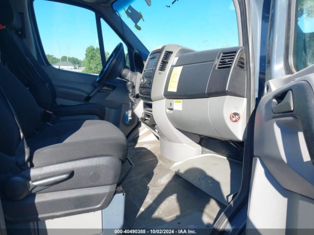 WD3PE7CD9JP623028 Mercedes-Benz Sprinter 2500 Standard Roof V6