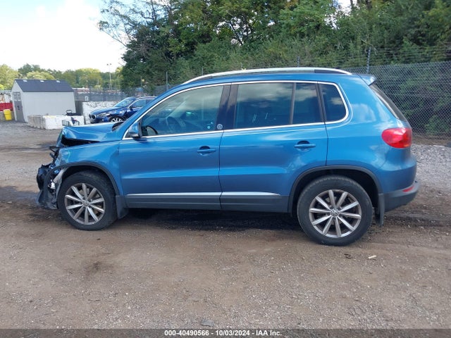 WVGSV7AX8HW504119 Volkswagen Tiguan 2.0t Wolfsburg Edition